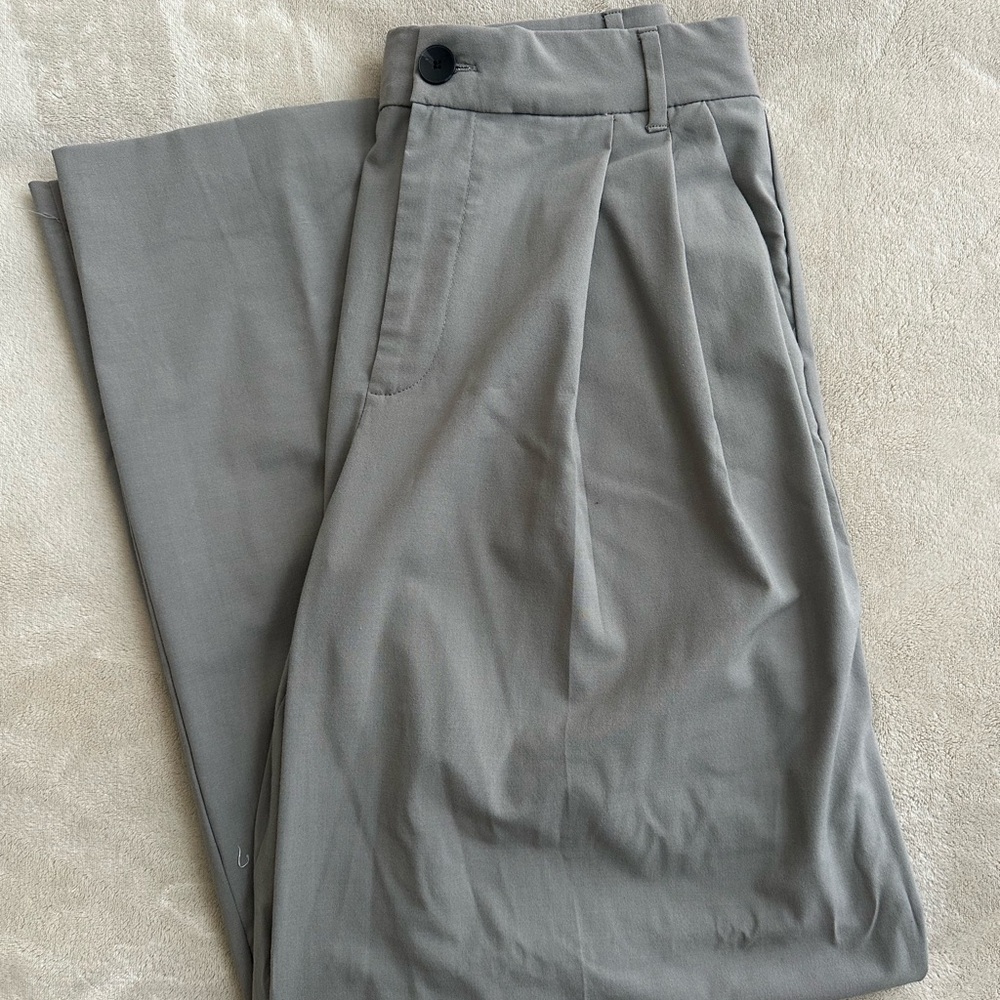 Zara women’s Elegant Gray Dress Pants